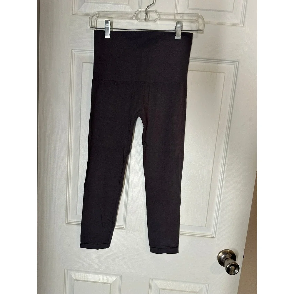Set of M. Rena High Waisted Seamless Leggings NWT & Capris Dk. Gray Med. - Picture 10 of 13